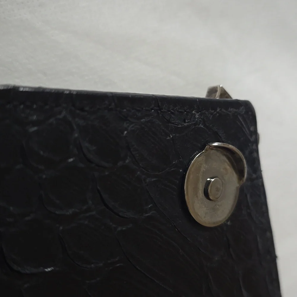 Yves Saint Laurent this authentic saint